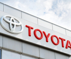 Toyota là thương hiệu ô tô giá trị nhất toàn cầu, Tesla của Elon Musk tụt thảm