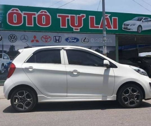 Giá thuê xe tự lái tăng quá đắt, không ít người bỏ cọc trả xe ngay trước Tết