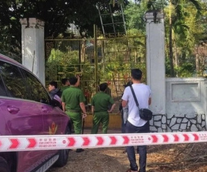 Hai vợ chồng khóa cổng 'nhốt' cán bộ công an
