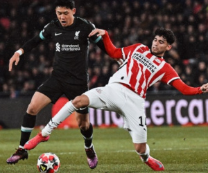 Liverpool thua trận sau màn rượt đuổi kịch tính với PSV