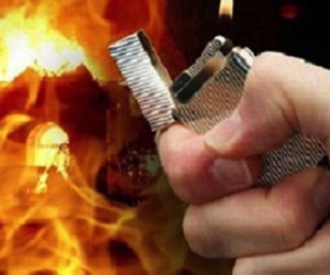 Điều tra vụ con trai đổ xăng đốt nhà làm mẹ ruột bị bỏng nặng