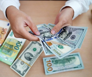 Dự báo mới nhất về lãi suất, giá USD sau Tết