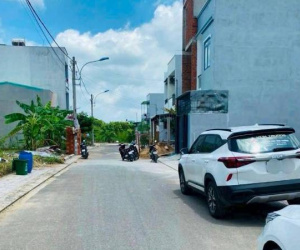 Mới ngày mùng 6 Tết, khách đã hẹn môi giới đi xem nhà