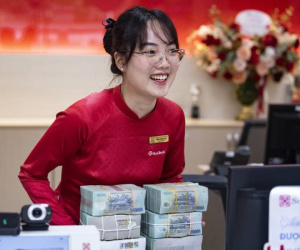 Xếp hạng thu nhập nhân viên ngân hàng mới nhất: Nhà vô địch 'cô đơn trên đỉnh'