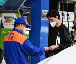 Giá xăng trong nước ngày mai sẽ đảo chiều tăng?