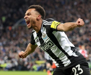 Newcastle đè bẹp Arsenal vào chung kết cúp Liên đoàn Anh