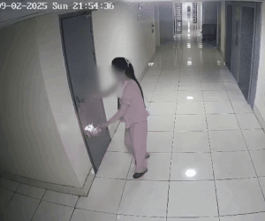 Hành động thản nhiên của cô gái ở hành lang chung cư khiến người xem phẫn nộ: 'Quá nguy hiểm'