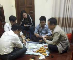 Phó chủ tịch xã Long Châu lên tiếng về hình ảnh nghi chơi bài ăn tiền