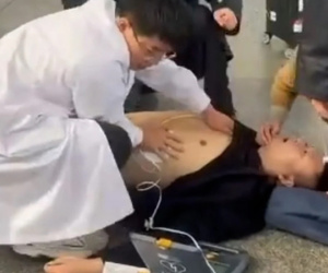 Được sơ cứu sau khi bị đột quỵ và ngừng tim, câu nói đầu tiên của người đàn ông sau khi tỉnh lại khiến tất cả ngỡ ngàng