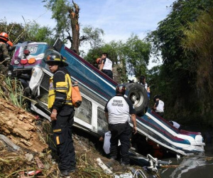Ít nhất 50 người chết trong vụ tai nạn xe buýt ở Guatemala