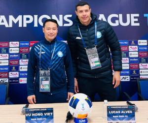 HLV Nam Định nhớ Xuân Son, tuyên bố thắng Sanfrecce Hiroshima