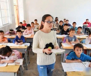 Chia sẻ gây 'bão' của cô giáo có kinh tế tốt, không áp lực phải dạy thêm: 'Bản chất gốc rễ là chương trình đang thật sự nhiều vấn đề'