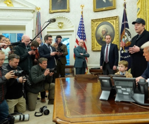 Nhà Trắng cấm phóng viên dự sự kiện vì không gọi tên vịnh theo yêu cầu của ông Trump