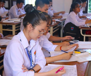 'Học sinh toàn đạt danh hiệu khá, giỏi sao phải lo chuyện đi học thêm?'
