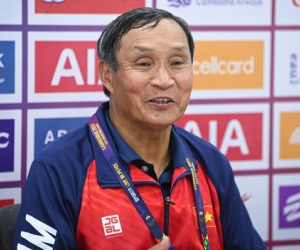 HLV Mai Đức Chung được trao tặng danh hiệu Anh hùng Lao động