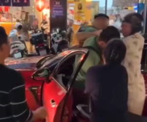 Vụ tài xế ô tô đánh shipper, thách thức 'gọi công an giùm tao cái': Công an lên tiếng