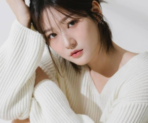 Trước khi qua đời, Kim Sae Ron lên sân thượng khóc nức nở vì lời xin lỗi muộn màng từ phóng viên Hàn