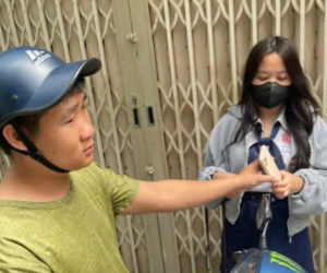 Hỏi 'Đi đâu, lên xe anh chở!' rồi ra tay cướp giật