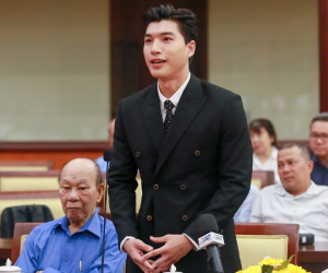 Đại biểu Trần Minh Hiếu là ai mà được dân mạng khen nức nở 'thành công nhanh nhất lịch sử VPop'?