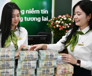 Trước chỉ đạo 'nóng' của Thủ tướng, ngân hàng trần tình việc tăng lãi tiền gửi