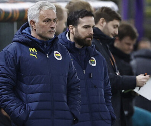 Mourinho đối mặt án phạt 6 tháng