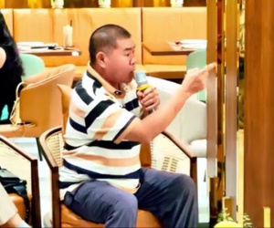 Nam nghệ sĩ bức xúc chỉ tay, nói thẳng mặt những người thiếu tôn trọng mình trong họp báo
