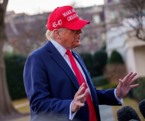 Ông Trump so sánh Tổng thống Zelensky với Tổng thống Putin