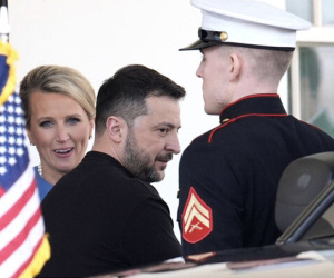 Tổng thống Zelensky không xin lỗi ông Trump, Mỹ dừng hỗ trợ Ukraine