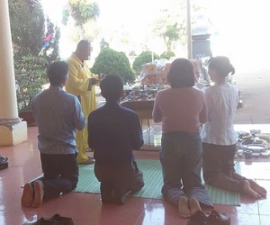 Hiệu trưởng giải trình gì về việc mời người đến cúng bái trong trường học?