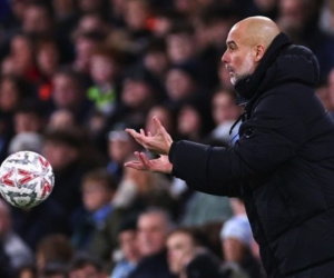 Pep Guardiola chỉ trích chất lượng bóng ở FA Cup