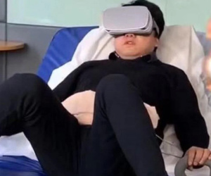 Thanh niên phải nhập viện vì 'nhập vai' để mô phỏng quá trình bạn gái sinh con