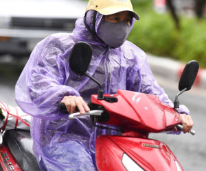 Không khí lạnh tràn về dồn dập, Hà Nội mưa rét buốt thấp nhất 13 độ