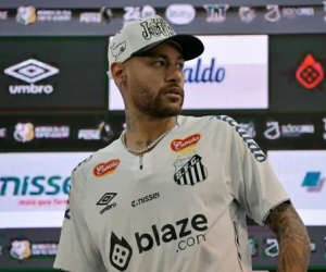 Siêu sao Neymar trở lại đội tuyển Brazil