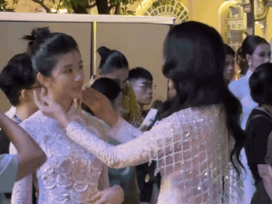 Chỉ 14 giây, con gái sinh năm 2010 của một hoa hậu khiến tất cả hiểu ra sức mạnh của gen di truyền: Quá đẹp!