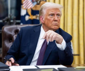 Các quyết sách gây chấn động của Tổng thống Trump trong 50 ngày đầu nhiệm kỳ 2
