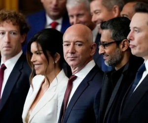 Các tỷ phú dự lễ nhậm chức của tổng thống Trump mất hơn 200 tỷ USD trong vài tuần: Điều gì đã xảy ra?