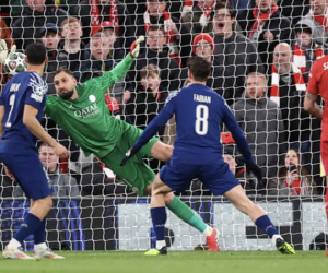 Thủ môn Donnarumma sắm vai người hùng, PSG loại Liverpool tại Anfield