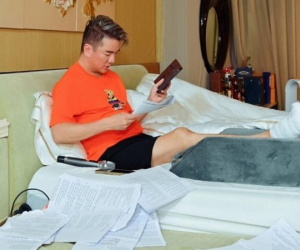 Đàm Vĩnh Hưng trải lòng sau khi công khai chân bị cụt mất 4 ngón