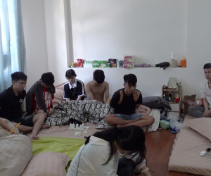 Theo dõi 23 người sống kín kẽ trong căn hộ ở Đà Lạt: Công an phát hiện dòng tiền giao dịch gần 2.000 tỷ và hàng chục thẻ ngân hàng, sim điện thoại