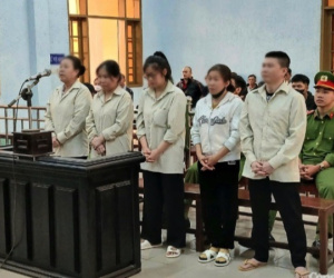 Lĩnh án chung thân vì lôi kéo mẹ ruột mua bán ma túy