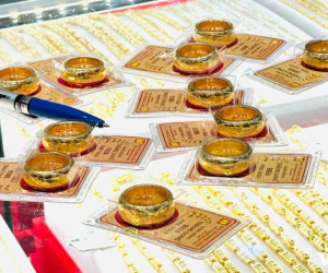 Cơn sốt vàng đạt đỉnh mới, giá rơi xuống 72-80 triệu trong trường hợp nào?