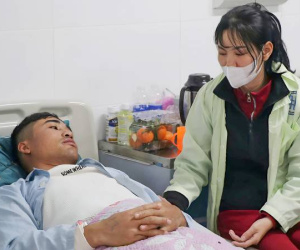 30 giờ trôi dạt trên biển sau chìm tàu: 'Ăn cá chết để hy vọng sống'