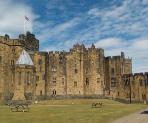 Hé lộ bí mật về toà lâu đài Trung Cổ khiến cả thế giới tin rằng Hogwarts là có thật!