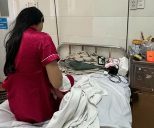 Nữ sinh 15 tuổi sinh con, tiết lộ bất ngờ về người nghi gây ra chuyện