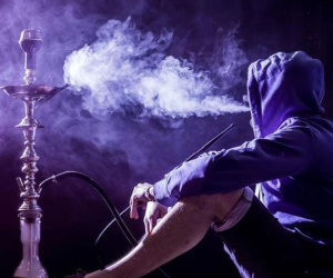 Thanh niên đột quỵ vì hút shisha, bác sĩ cảnh báo hiểm họa khôn lường