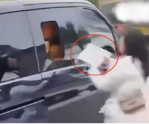 Camera tóm dính 1 siêu sao hạng A vứt thư của fan tặng ngay trước mặt, thái độ thượng đẳng khiến MXH phẫn nộ