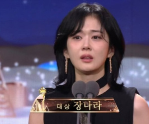 Jang Nara khóc nức nở trên xe ô tô ngay trước mặt chồng, chuyện gì đây?