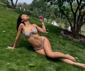 Giữa nghi vấn chia tay bạn trai Việt kiều, Louis Phạm tung bộ ảnh bikini khoe body nóng bỏng, còn công khai con 2 tuổi?