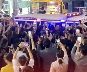 Xe cứu thương chở dàn diễn viên dự sự kiện gây ầm ĩ 'là xe chạy chui'