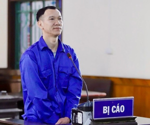 Chủ nhà vác dao truy sát bạn nhậu vì 'cây muốn lặng mà gió chẳng ngừng'